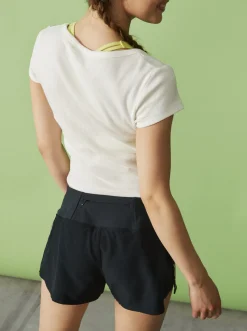 Bold Moves - Funktionelle Shorts Fur Frauen><noscript><img width=